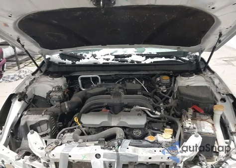 2017 Subaru Outback 2.5I Premium z USA, uszkodzony, nr VIN 4S4BSACC0H3371065